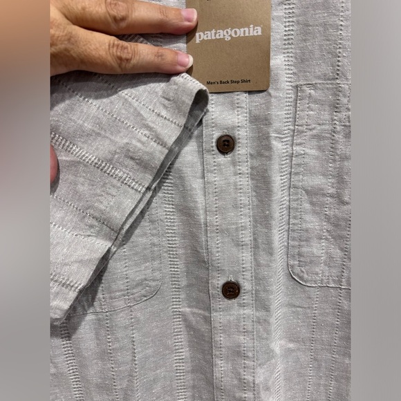 Patagonia Men's Medium Back Step Short Sleeve Shirt Salt Grey NWT Button-Up - Picture 8 of 11